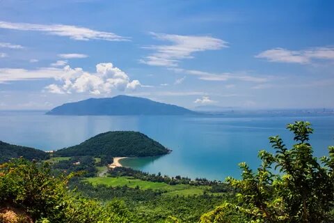 Nguyễn Quang Hải trả đũa 'vua cùi chỏ' Theerathon Bunmathan