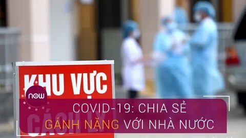 Mặt sưng vù sau khi lau bằng khăn giấy ở nhà hàng